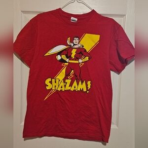 Unisex DC Comics Shazam Red Graphic T-Shirt Sz M
